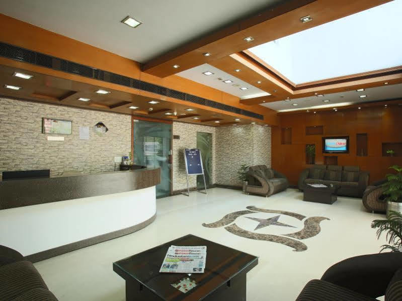Emblem Hotel Sector 14 Gurgaon Ngoại thất bức ảnh