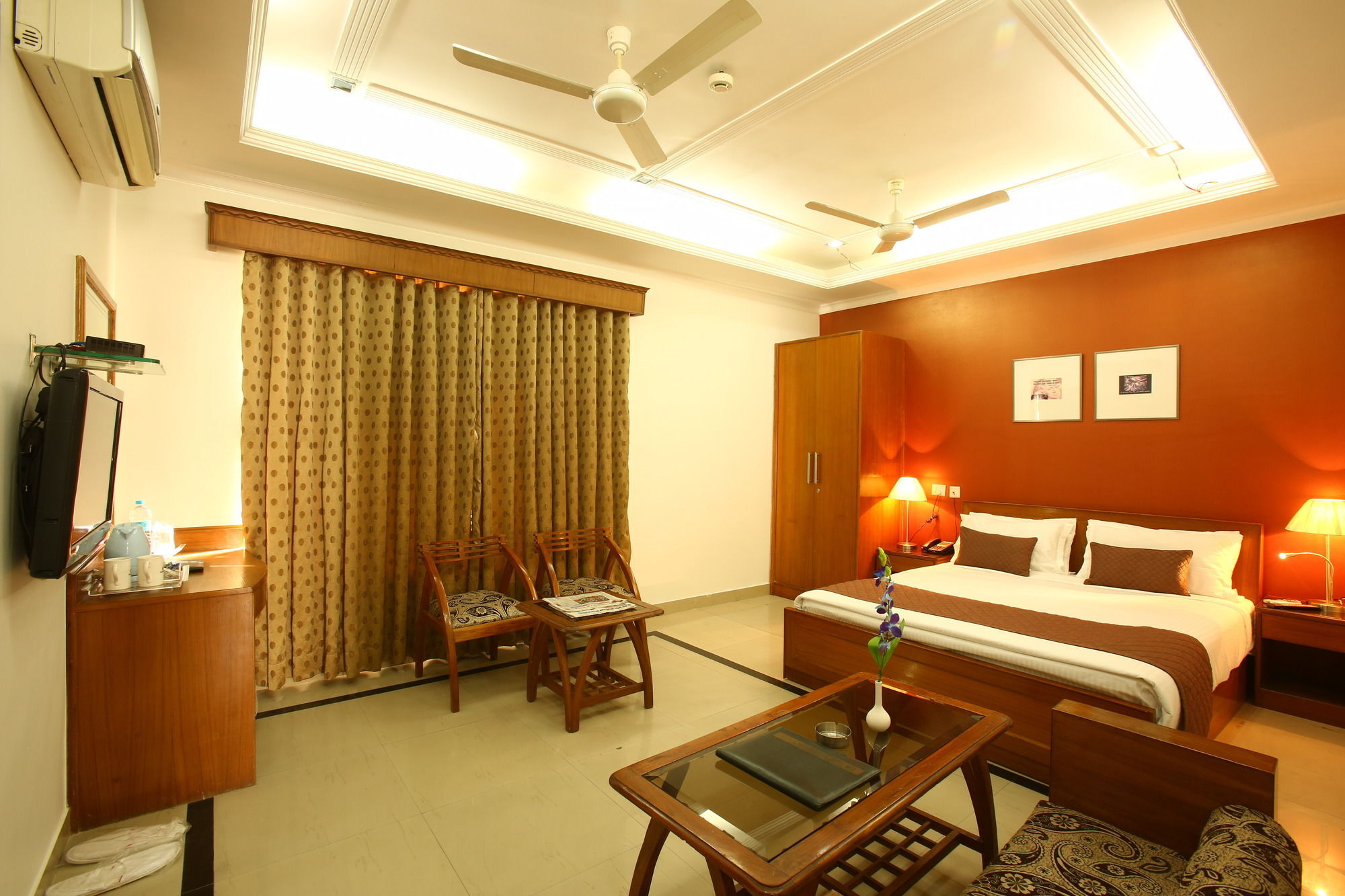 Emblem Hotel Sector 14 Gurgaon Ngoại thất bức ảnh