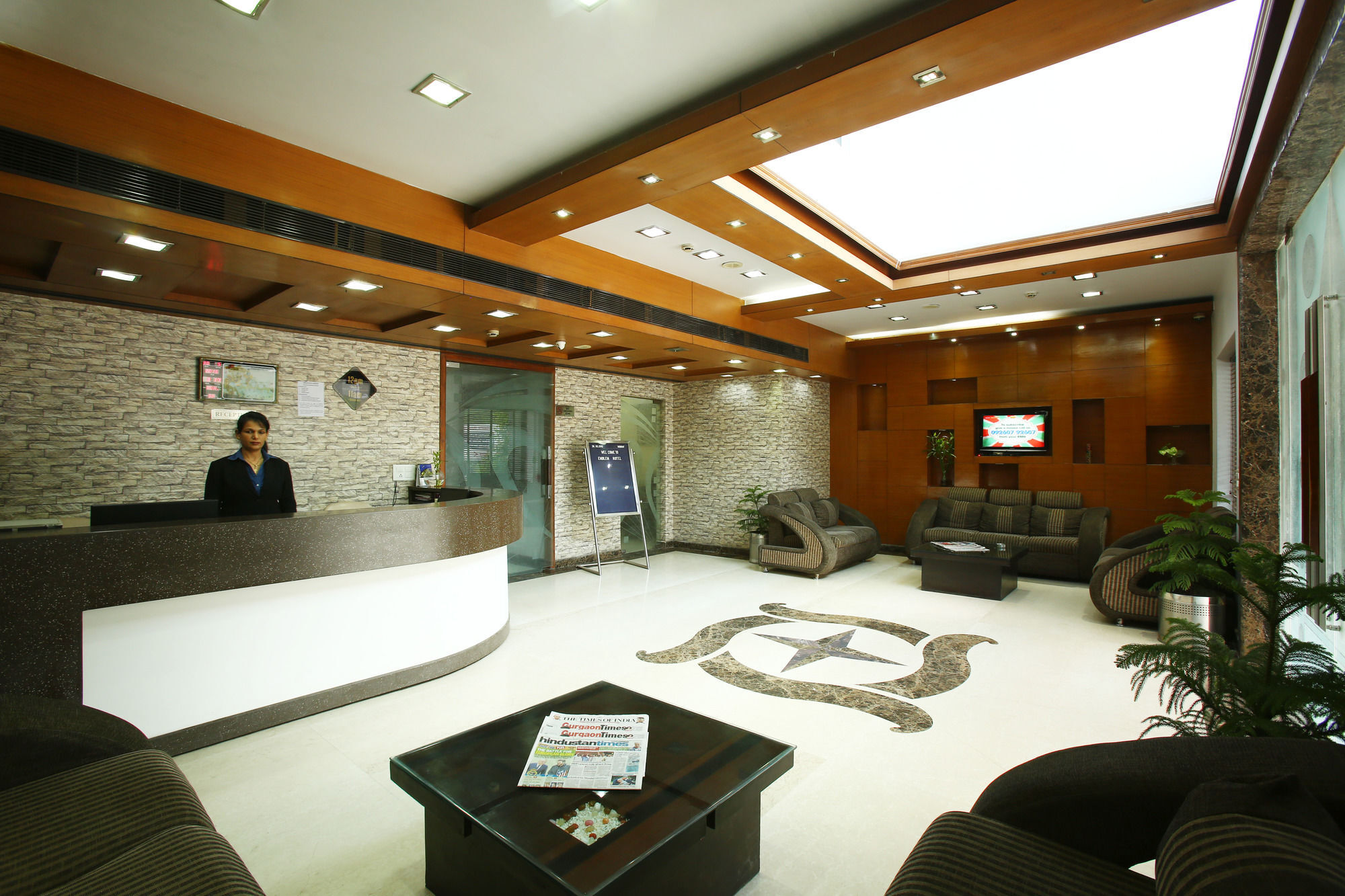 Emblem Hotel Sector 14 Gurgaon Ngoại thất bức ảnh