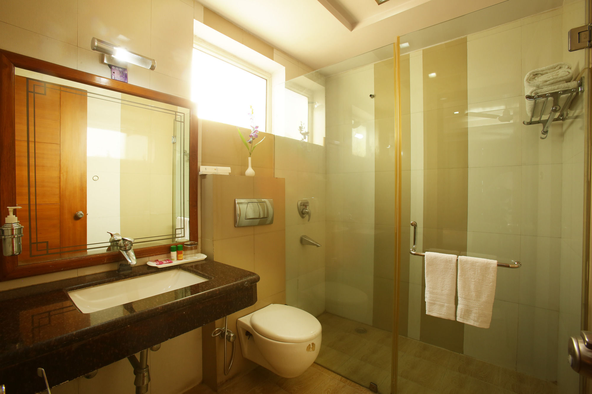 Emblem Hotel Sector 14 Gurgaon Ngoại thất bức ảnh
