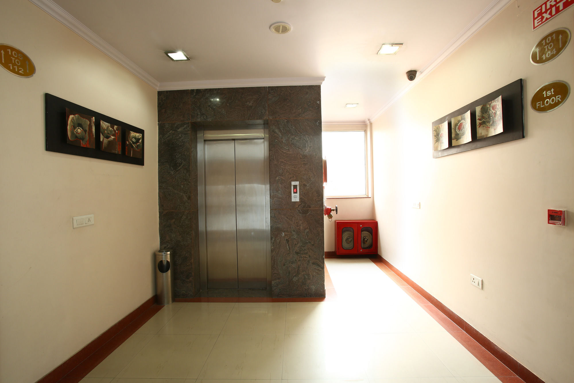 Emblem Hotel Sector 14 Gurgaon Ngoại thất bức ảnh